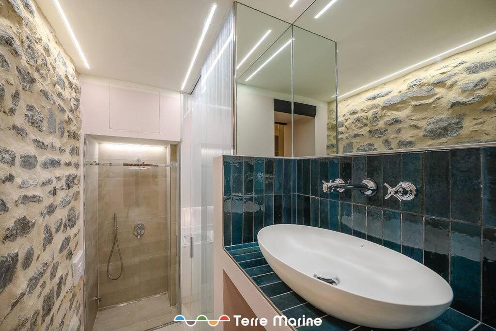 Sea-Cret, Terremarine Apartment มานารอลา ภายนอก รูปภาพ